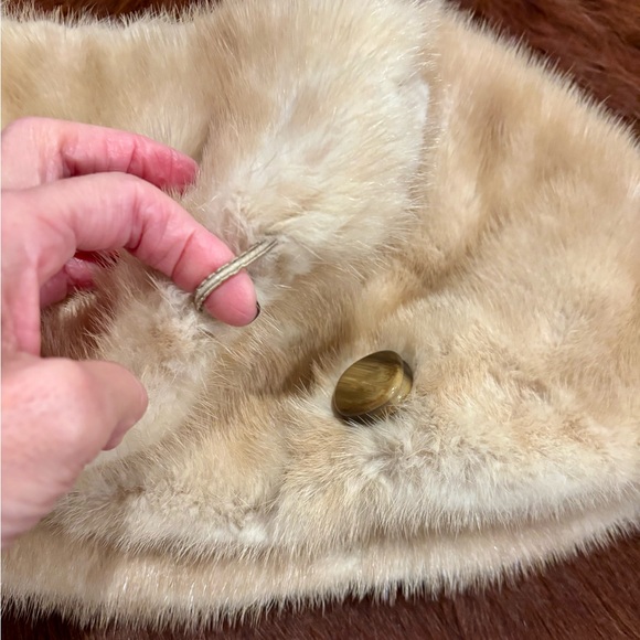 Elegant Mink Women's Collar Stole Scarf - Picture 2 of 9